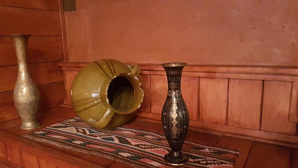 Armenian Royal Palace エレバン エクステリア 写真